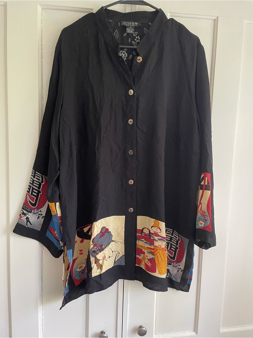 Citron Santa Monica Silk Button Front Blouse with Asian Image Panels Art to Wear